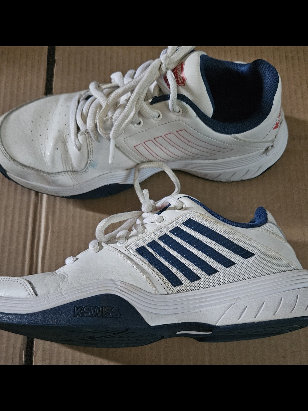 K-Swiss Court Express Men’s Tennis Shoes Size 7.5 White Navy EUC Pickleball
